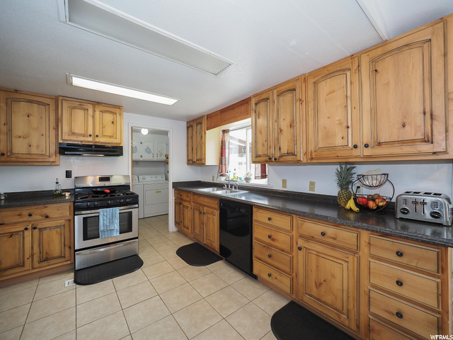 215 S 300 E, Salem, UT 84653 — photo 8