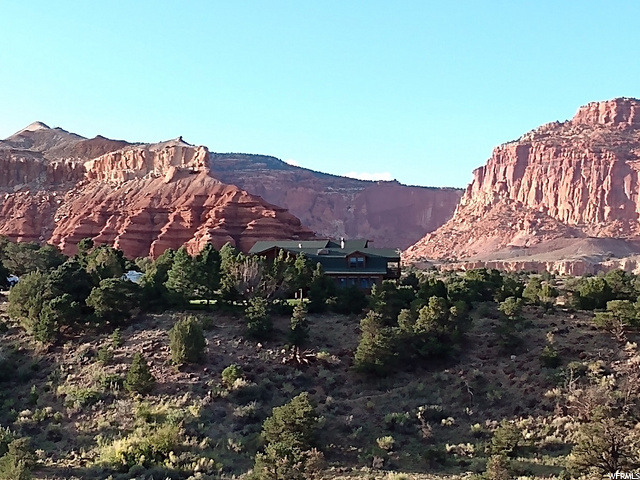 491 W 1000 St N, Torrey, UT 84775 — photo 2