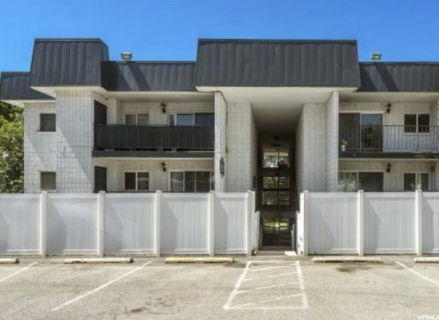 588 E Vine St #3D, Murray, UT 84107 — photo 2