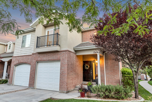 End Unit with Private Entry