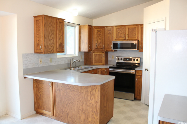 2152 N 1075 E, Layton, UT 84040 — photo 9