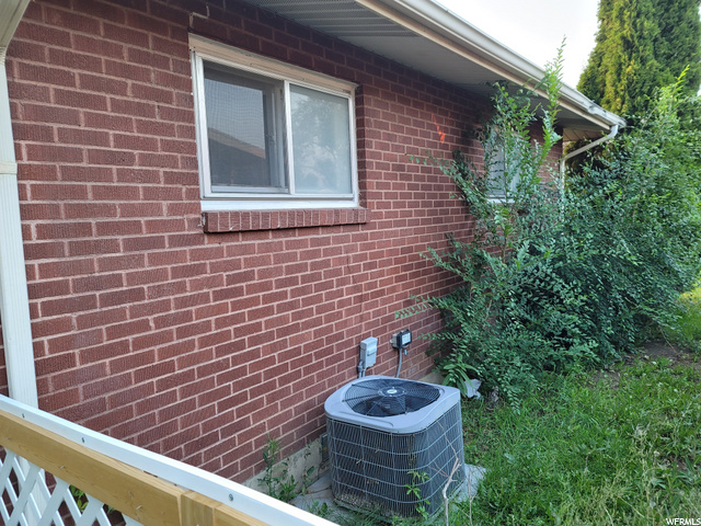 307 W 1600 N, Sunset, UT 84015 — photo 8