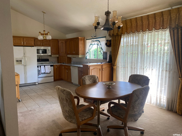 Kitchen/Dining