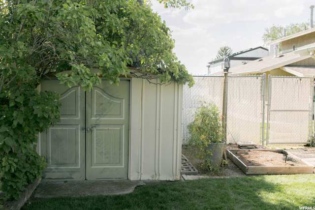 Shed