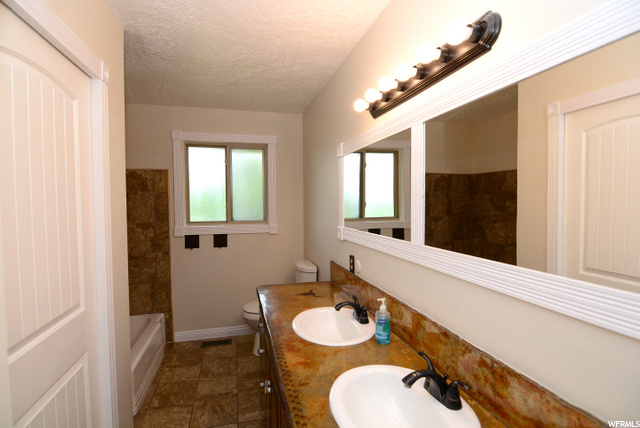 98 N 100 E, Hyrum, UT 84319 — photo 11