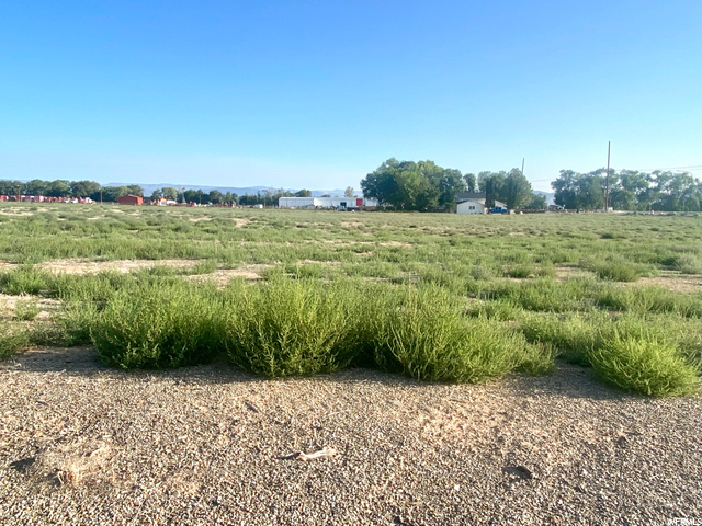 3000 S 1500 E, Vernal, UT 84078 — photo 10