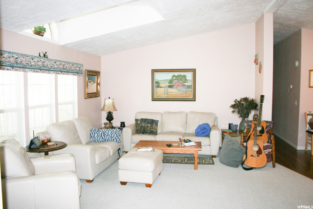 67 Sunset Dr, Layton, UT 84041 — photo 2