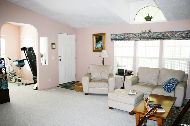 67 Sunset Dr, Layton, UT 84041 — photo 3