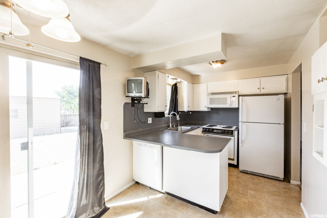 312 E Donna Cir, Sandy, UT 84070 — photo 7