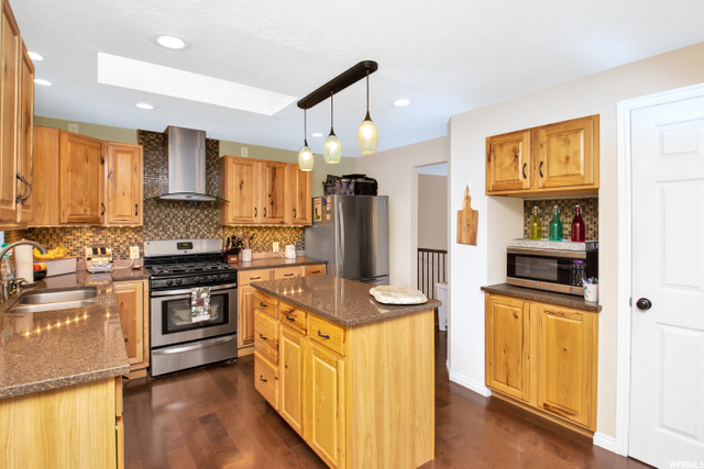 384 W 4200 N, Pleasant View, UT 84414 — photo 9