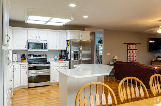 512 Oakview Ln, Bountiful, UT 84010 — photo 12