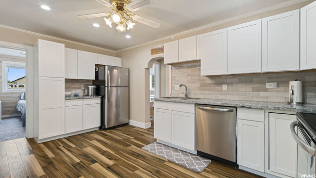 1024 W 2300 N, Clinton, UT 84015 — photo 9