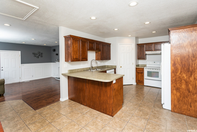 877 S Riverwood Dr, Logan, UT 84321 — photo 10