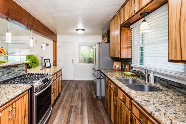 393 E 700 S, River Heights, UT 84321 — photo 9