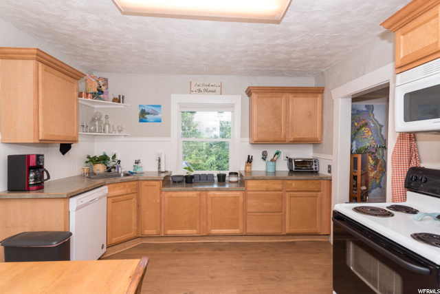 186 E 300 S, Logan, UT 84321 — photo 7