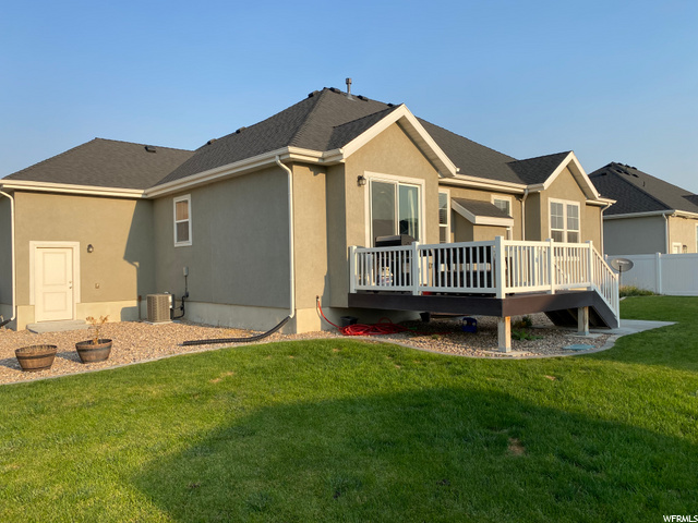 2412 N Stanley Crane Dr, Clinton, UT 84015 — photo 4