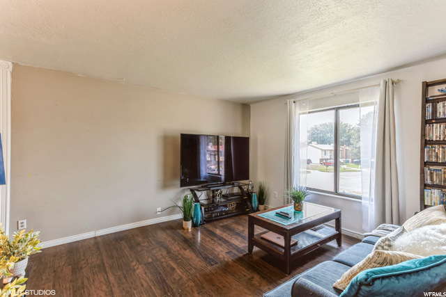 5866 S 2900 W, Roy, UT 84067 — photo 2