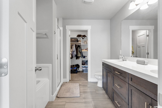 4444 S PARKBURY WAY