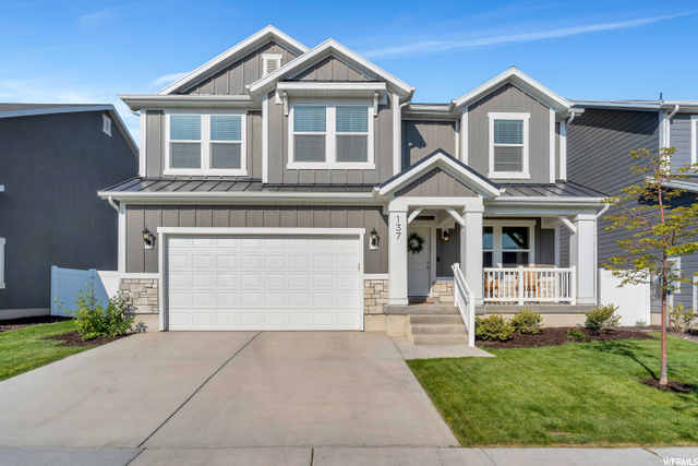 137 N QUAIL RIDGE DR Saratoga Springs, Utah Absolutely beautifully kept home. Upgraded throughout. Oversized pantry. Incredible neighborhood. Spacious island with quartz countertops. 4th bedroom option on second floor or keep as an open loft that overlooks main floor. Room to grow with an unfinished basement.