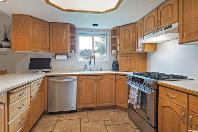 934 N 275 W, Bountiful, UT 84010 — photo 11