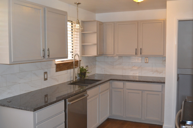 433 Fern Dr, Clearfield, UT 84015 — photo 4