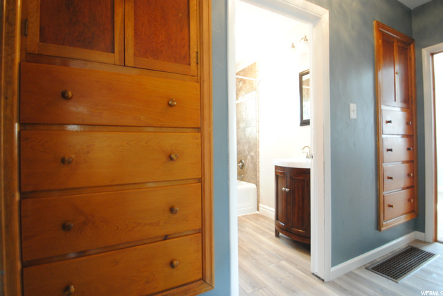 296 S 400 E, Logan, UT 84321 — photo 6