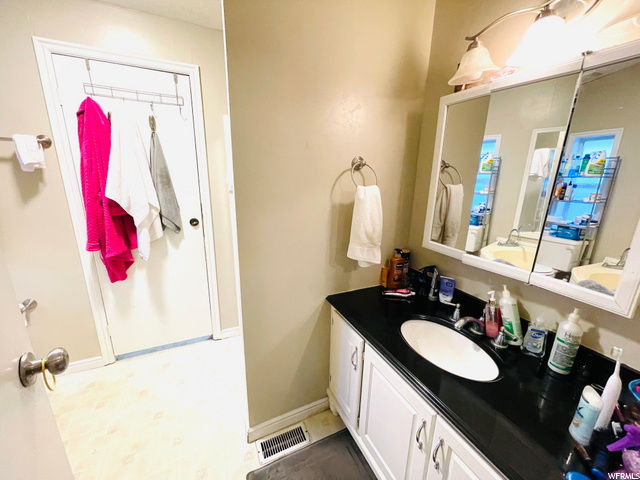 9034 S 400 E, Sandy, UT 84070 — photo 4