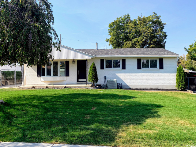 332 E Hillside Dr, Murray, UT 84107 — photo 2