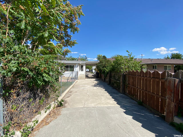 735 N 200 E, Price, UT 84501 — photo 9