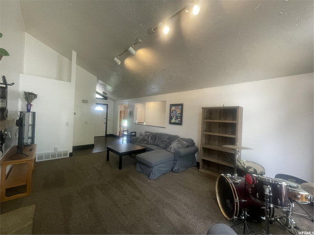 2193 E Gyrfalcon Dr, Sandy, UT 84092 — photo 11