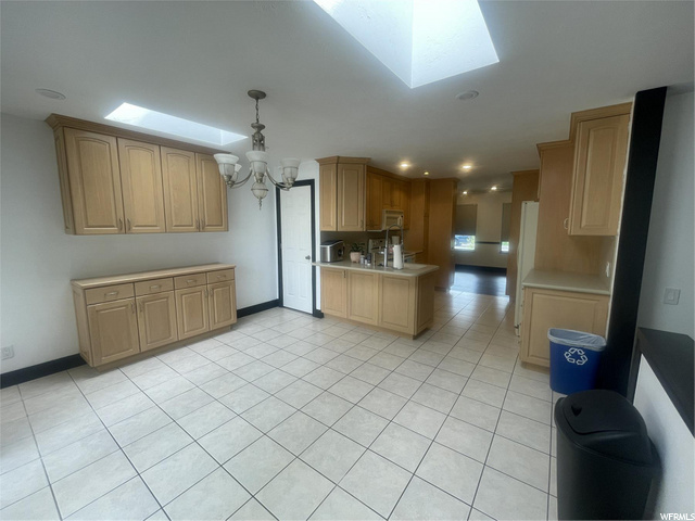 2193 E Gyrfalcon Dr, Sandy, UT 84092 — photo 8