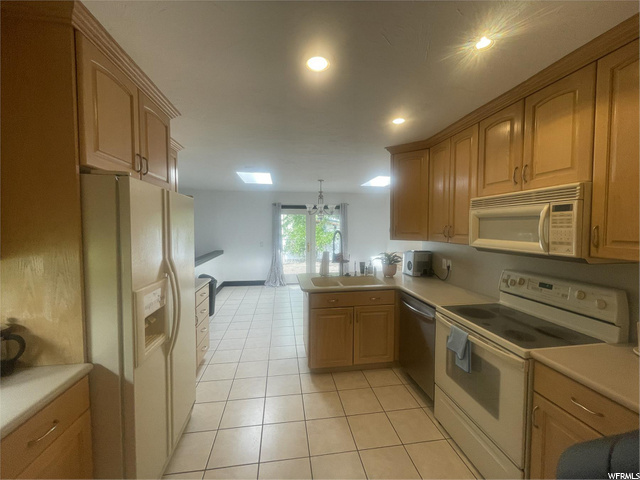 2193 E Gyrfalcon Dr, Sandy, UT 84092 — photo 5