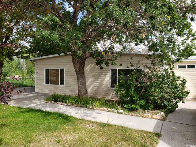 325 S STATE ROAD 10