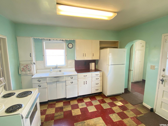 2102 W 4800 S, Roy, UT 84067 — photo 8
