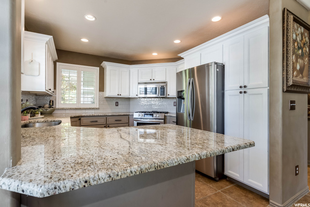 1011 E Daybreak Dr, South Ogden, UT 84403 — photo 8
