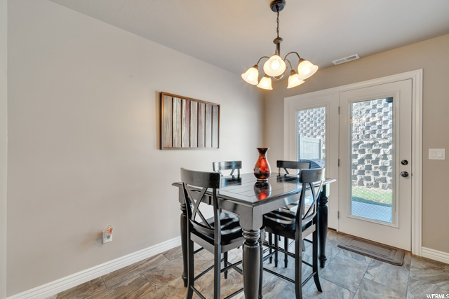 1811 E Whitetail Dr, Layton, UT 84040 — photo 9