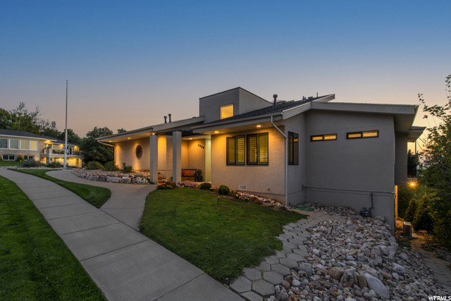 3026 S Devon Dr E, Bountiful, UT 84010 — photo 2