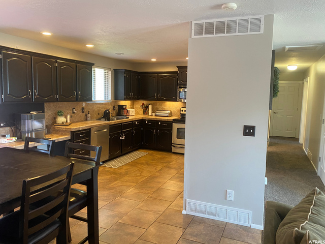 2858 6050, Roy, UT 84067 — photo 9