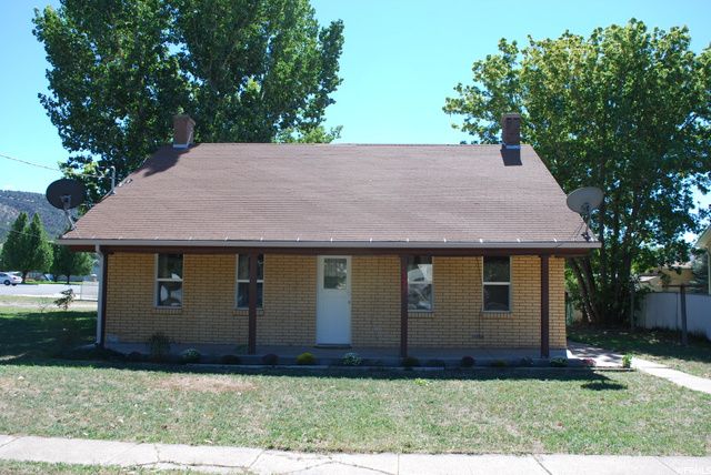 492 E 100 S, Nephi, UT 84648 — photo 2