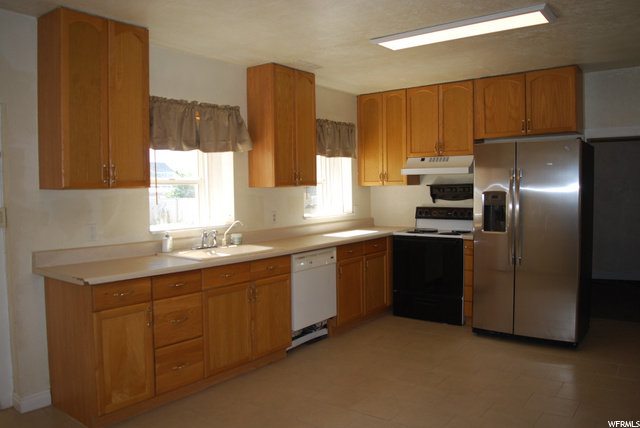 492 E 100 S, Nephi, UT 84648 — photo 10