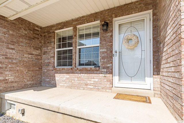 536 W 1025 N, Clinton, UT 84015 — photo 3