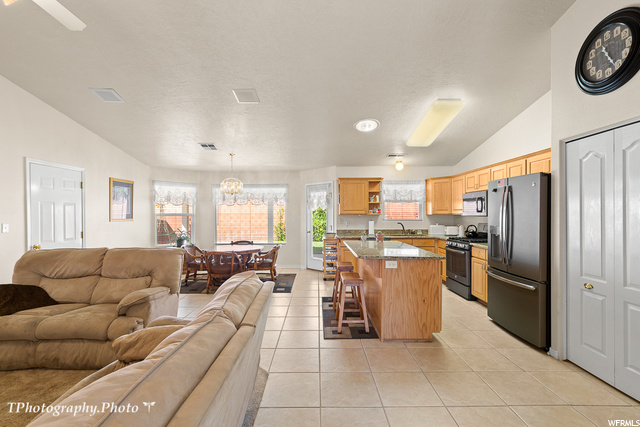 477 N 2140 Cir E, St. George, UT 84790 — photo 7