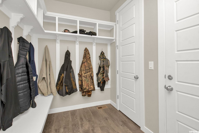 2463 N Saurus Crane Dr, Clinton, UT 84015 — photo 9
