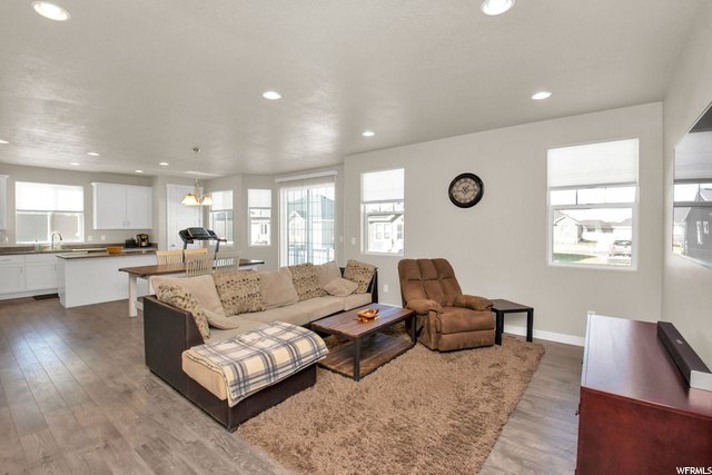 2463 N Saurus Crane Dr, Clinton, UT 84015 — photo 5