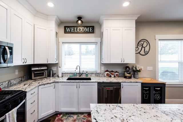 215 E 620 S, Smithfield, UT 84335 — photo 5