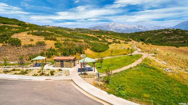 Nearby Hiking & Biking Trails