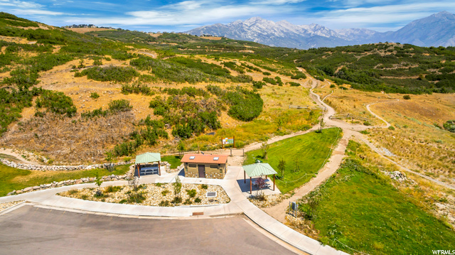 Nearby Hiking & Biking Trails