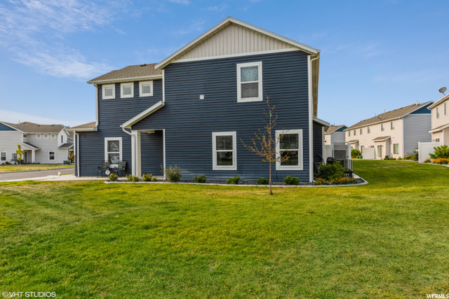 1423 E 380 S, Hyrum, UT 84319 — photo 3