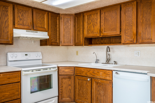 4674 S 3600 W, Roy, UT 84067 — photo 10