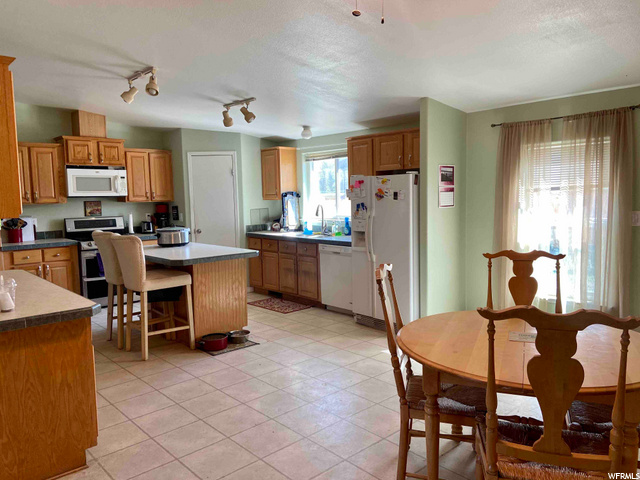 772 N Main St E, Henefer, UT 84033 — photo 6